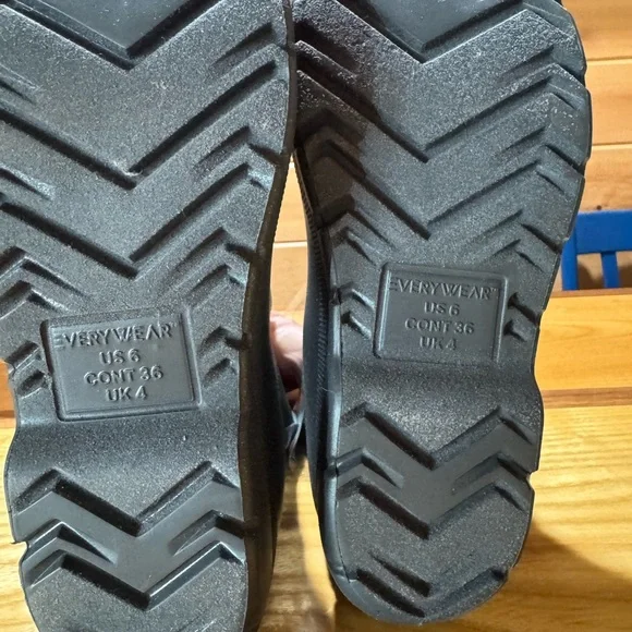 Totes Chelsea Rain Boots Womens Every Wear Casual Ankle Gray Rubber NEW - Picture 6 of 9